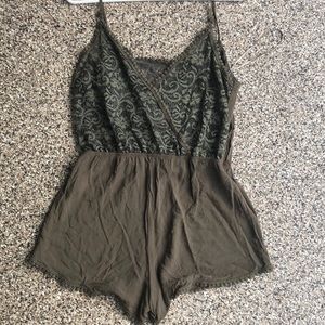 Thin strapped olive green detailed romper